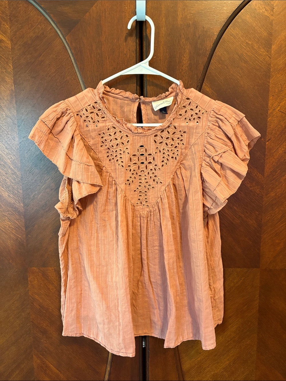 Universal Thread Dusty Rose Eyelet Flutter Sleeve Blouse